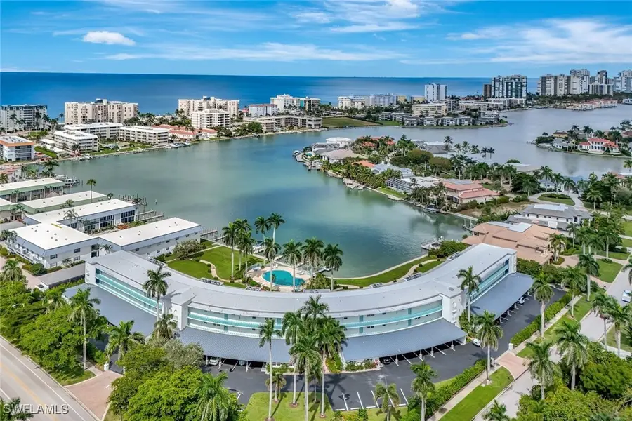 383 Harbour Drive #304, Naples, FL 34103 - Image #3