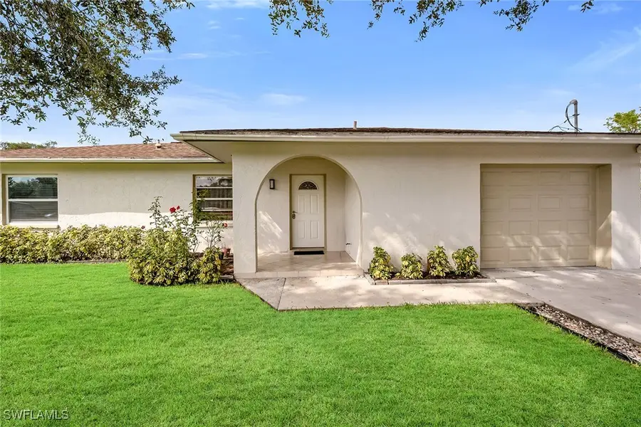 4949 22nd Place Sw, Naples, FL 34116 - Image #2