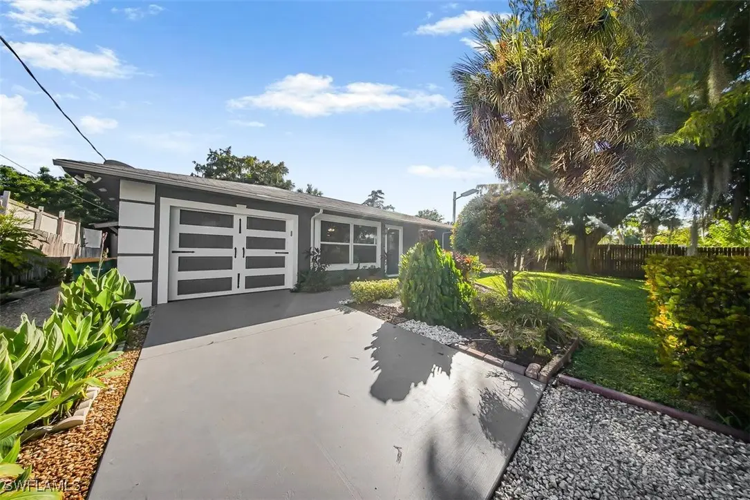 2130 Golden Gate Boulevard W, Naples, FL 34120 - Image #1