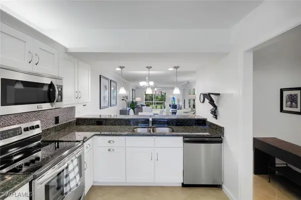 2462 Hidden Lake Drive #201, Naples, FL 34112