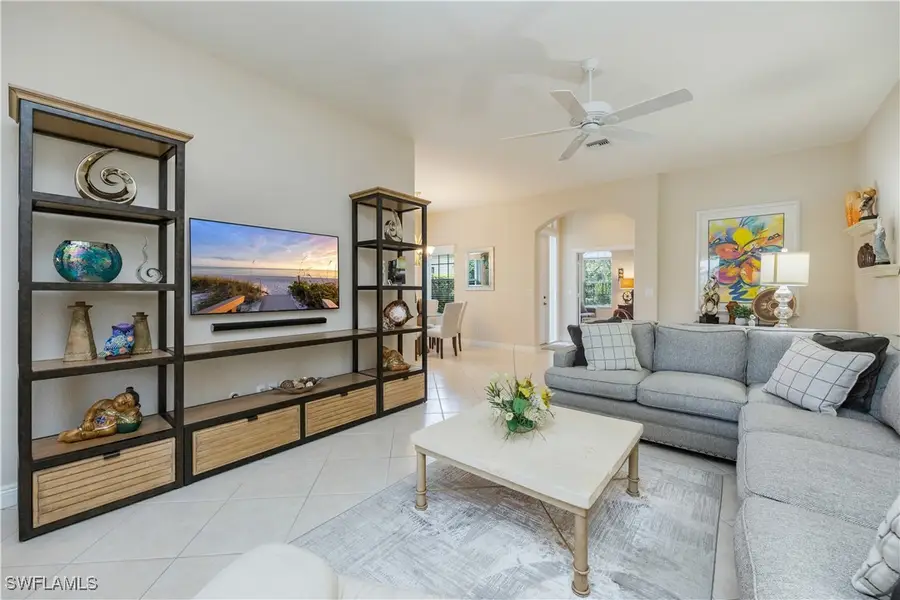 913 Vistana Circle #7, Naples, FL 34119 - Image #3