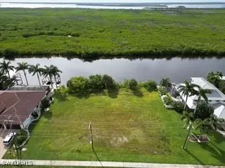 3212 Surfside Boulevard, Cape Coral, FL 33914
