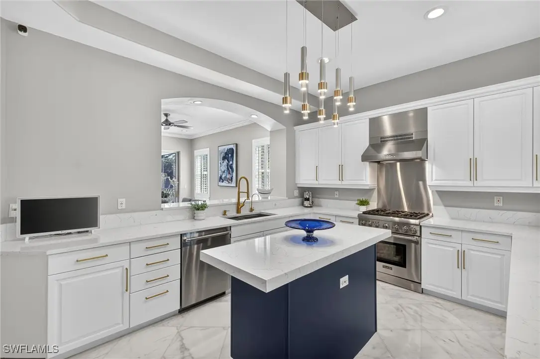 2830 Tiburon Boulevard E #102, Naples, FL 34109 - Image #1