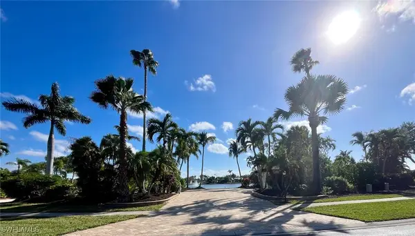 4669 Southern Breeze Drive, Naples, FL 34114