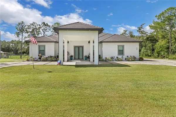 62 35th Avenue Ne, Naples, FL 34120