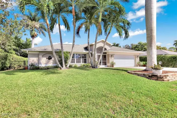 39 Mentor Drive, Naples, FL 34110