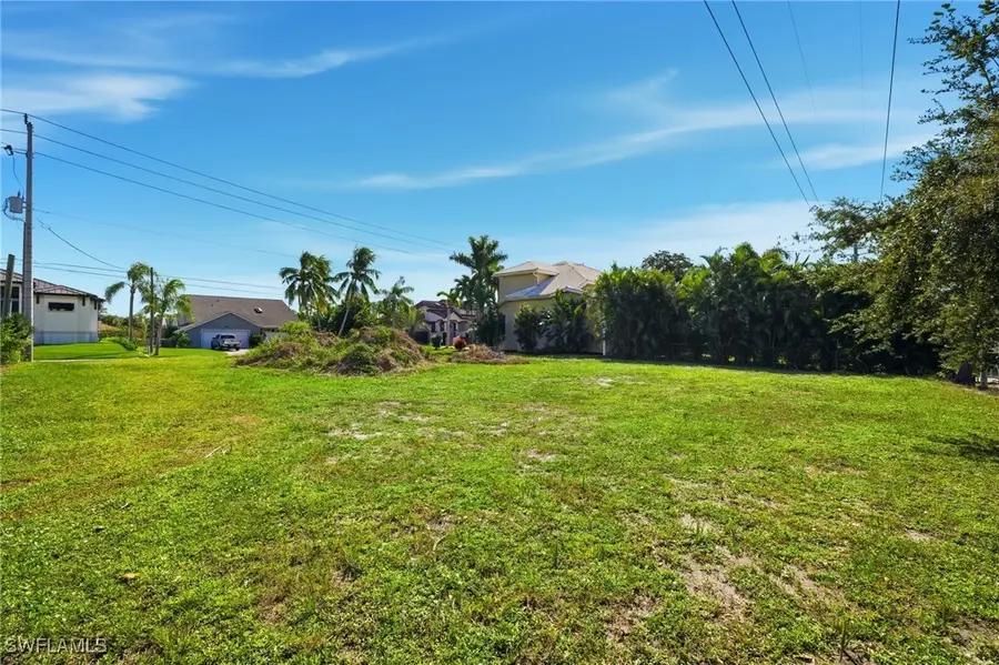 27090 Holly Lane, Bonita Springs, FL 34135 - Image #3