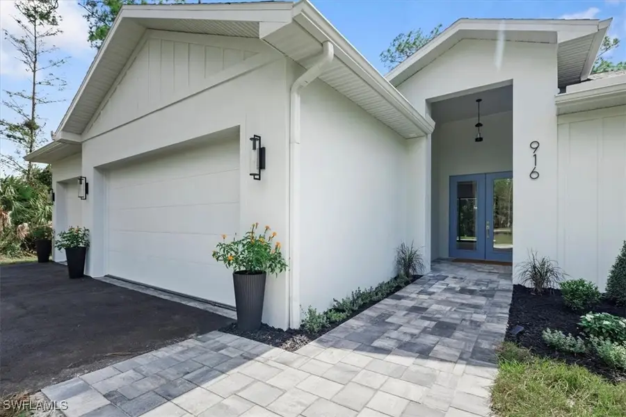 916 22nd Avenue Ne, Naples, FL 34120 - Image #3