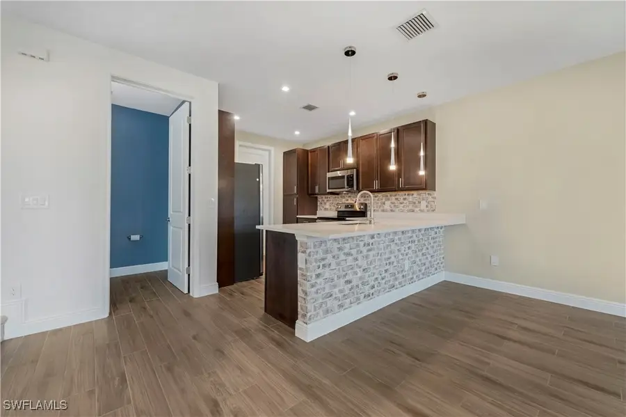 7549 Carnegie Way, Naples, FL 34119 - Image #2