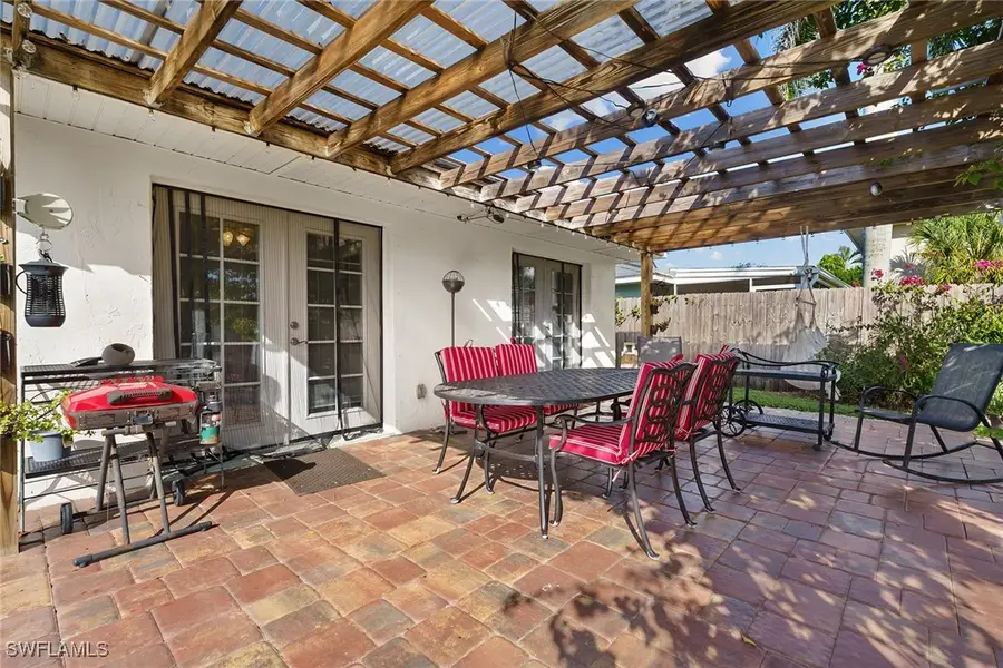 520 99th Avenue N, Naples, FL 34108 - #3