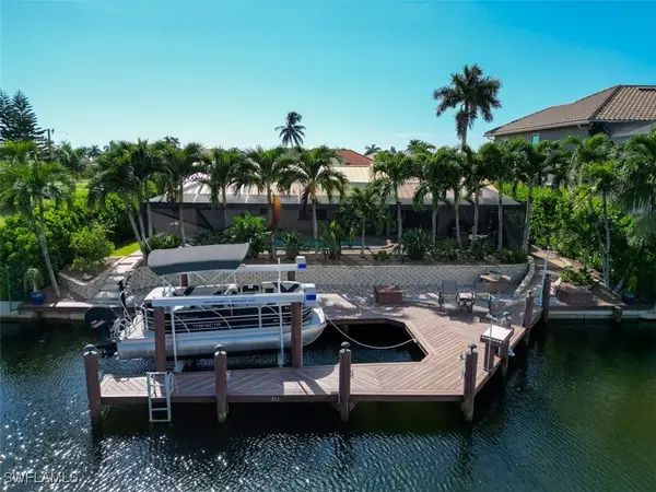 211 Seahorse Court, Marco Island, FL 34145