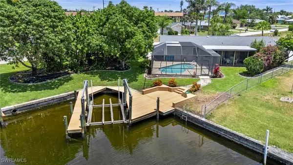 4902 Seville Court, Cape Coral, FL 33904