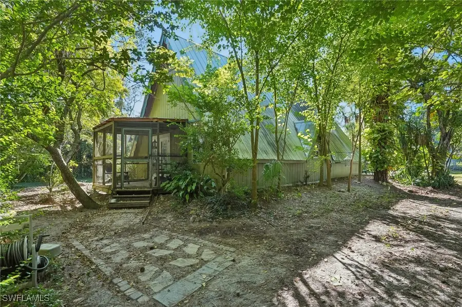 2010 Jung Boulevard E, Naples, FL 34120 - Image #2