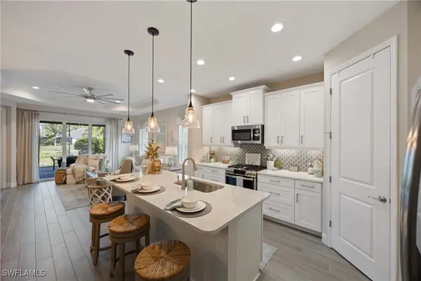 2322 Marquesa Circle, Naples, FL 34112