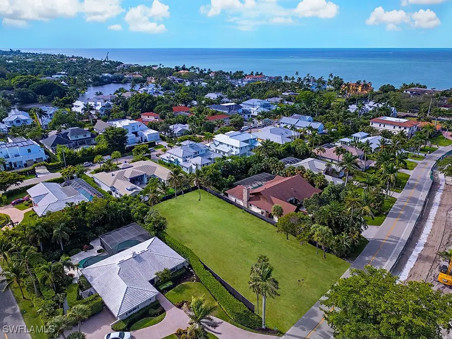 280 S Golf Drive, Naples, FL 34102 - Image #2