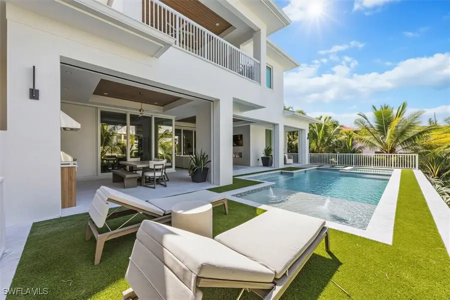 493 8th Avenue S, Naples, FL 34102 - Image #2