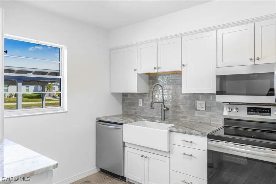 1348 Myerlee Gardens Avenue, Fort Myers, FL 33919 - Image #2