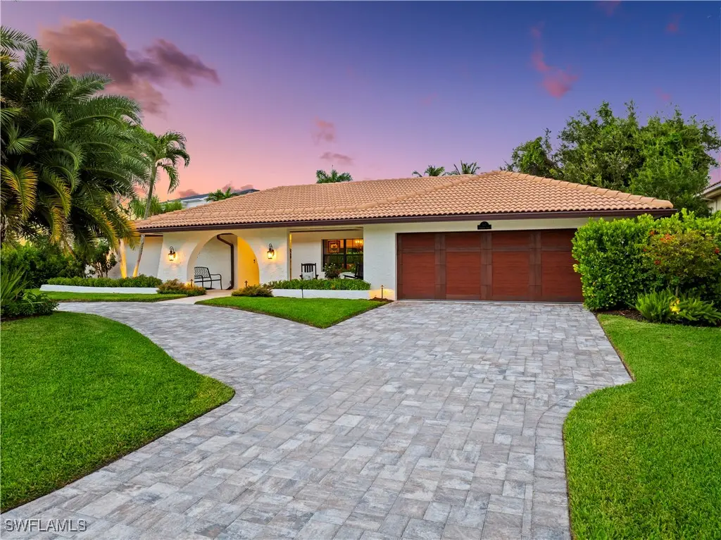 517 Parkwood Lane, Naples, FL 34103 - Image #1