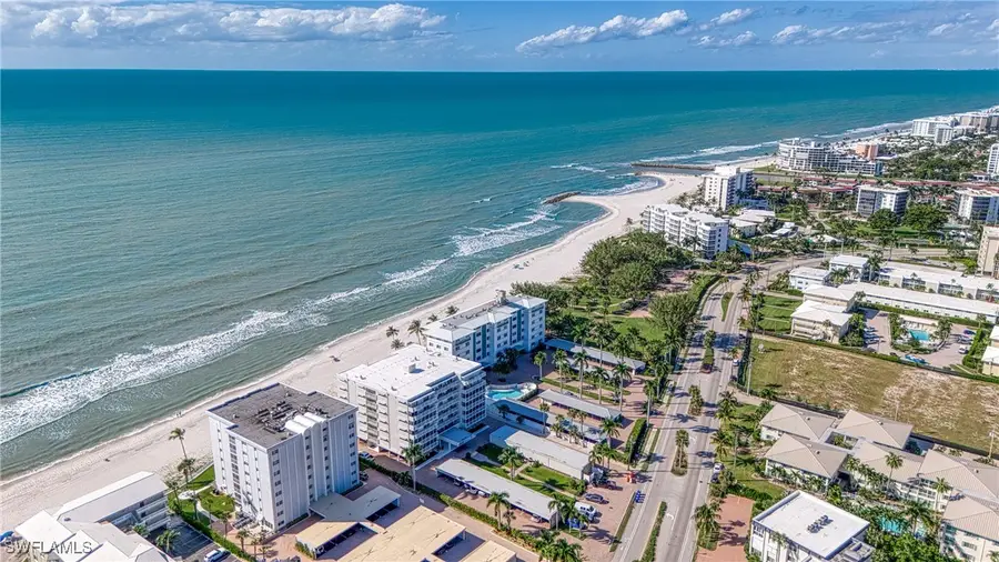 1977 Gulf Shore Boulevard N #306, Naples, FL 34102 - Image #2