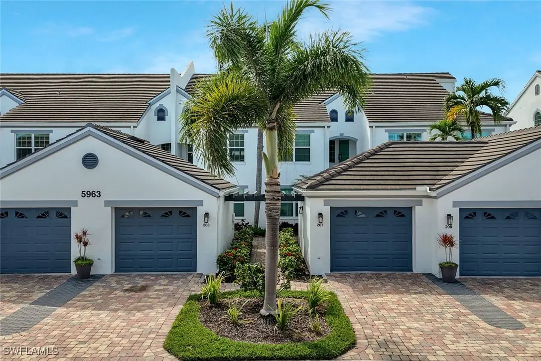 5963 Sand Wedge Lane #207, Naples, FL 34110 - Image #1