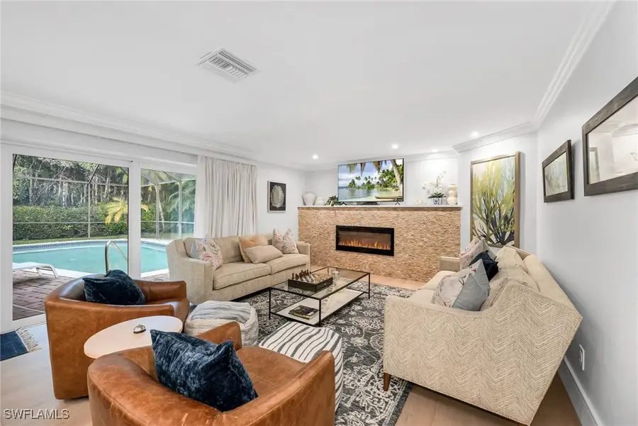 635 Fountainhead Lane, Naples, FL 34103 - Image #2