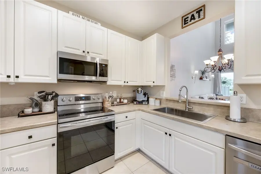 1320 Mariposa Circle #104, Naples, FL 34105 - Image #3