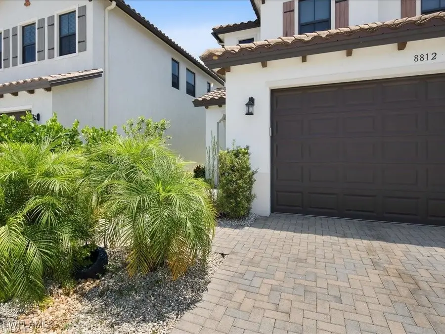8812 Madrid Circle, Naples, FL 34104 - Image #2