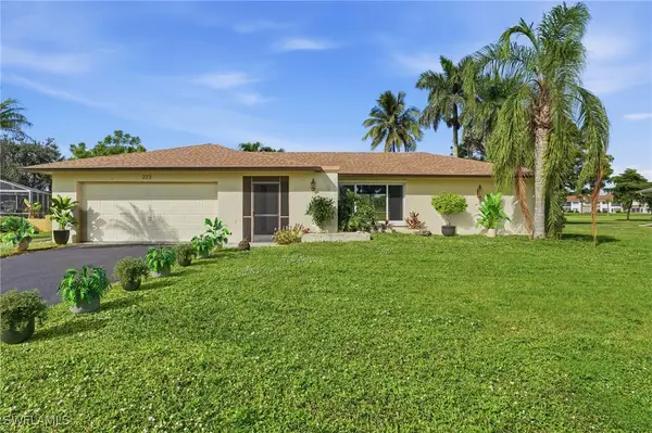 223 Pine Valley Circle, Naples, FL 34113