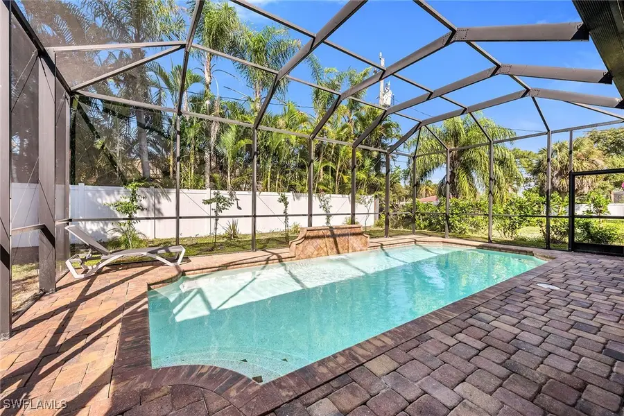 833 109th Avenue N, Naples, FL 34108 - Image #2