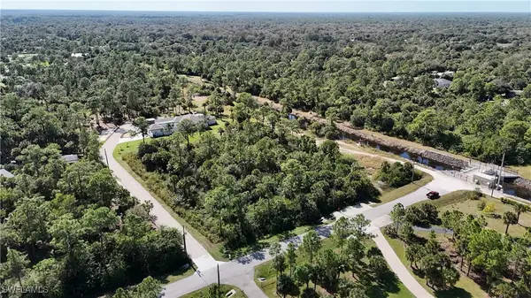 8th Avenue Ne, Naples, FL 34120