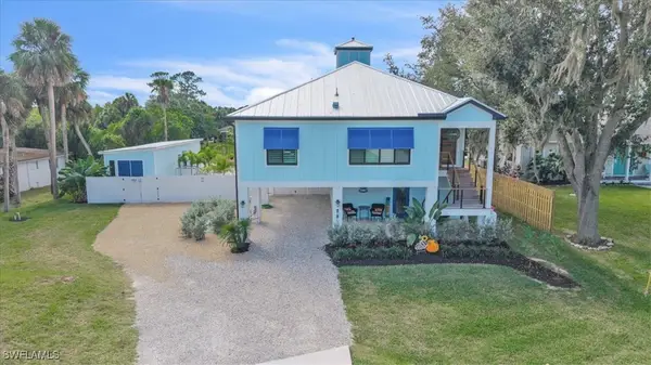 Address Withheld By Seller, North Fort Myers, FL 33917