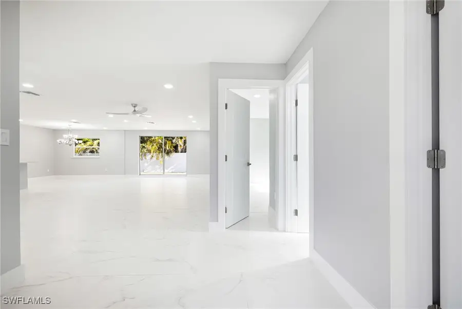 959 N Town And River Drive, Fort Myers, FL 33919 - Image #2