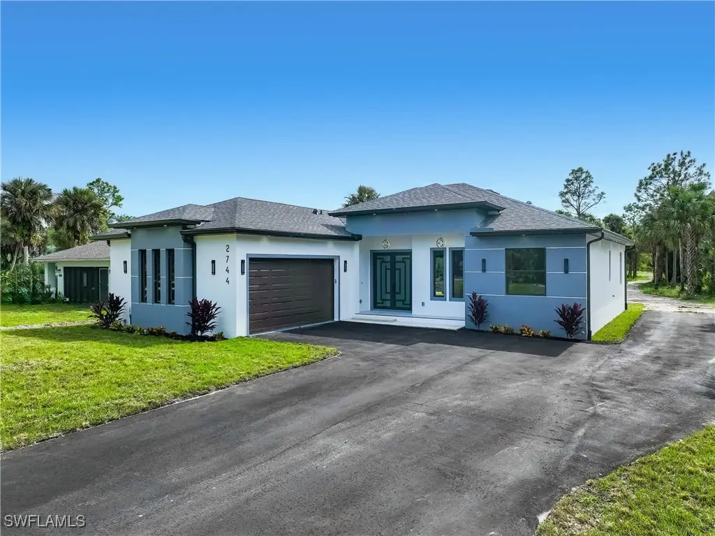 2744 8th Avenue Ne, Naples, FL 34120 - Image #1