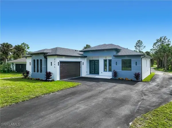 2744 8th Avenue Ne, Naples, FL 34120