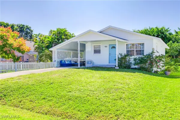 111 7th Street, Naples, FL 34113