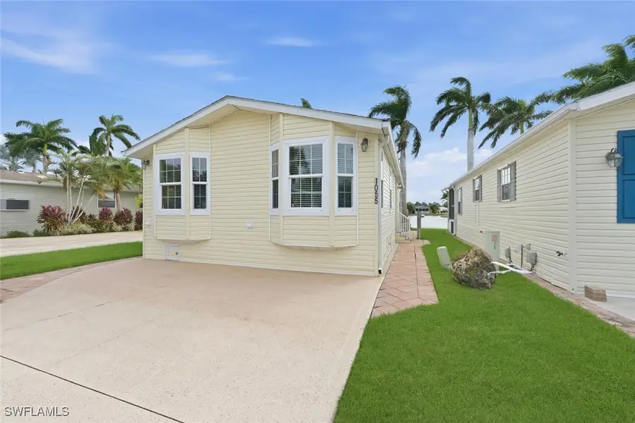 1055 Diamond Lake Circle, Naples, FL 34114 - Image #2