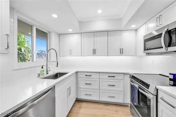 138 Teryl Road #4-2, Naples, FL 34112