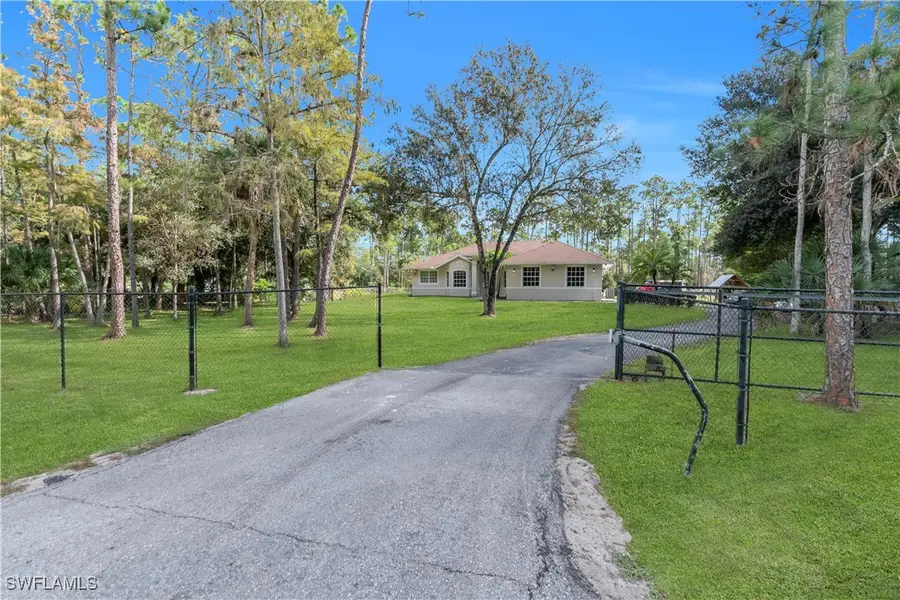 860 Desoto Boulevard N, Naples, FL 34120 - Image #3