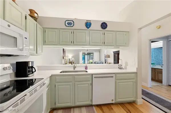 2060 Pine Isle Lane #2060, Naples, FL 34112