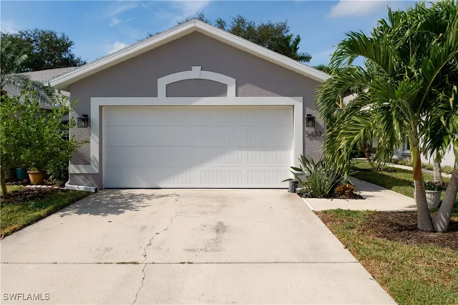 5433 Whitten Drive #106, Naples, FL 34104 - Image #2