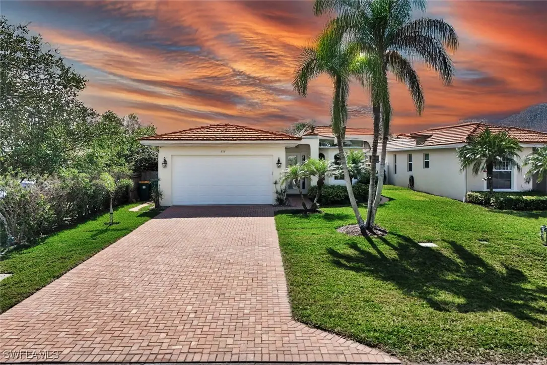 684 98th Avenue N, Naples, FL 34108 - Image #1