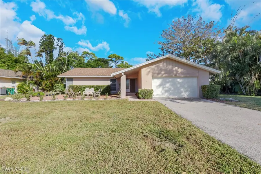687 Cypress Way E, Naples, FL 34110 - Image #2