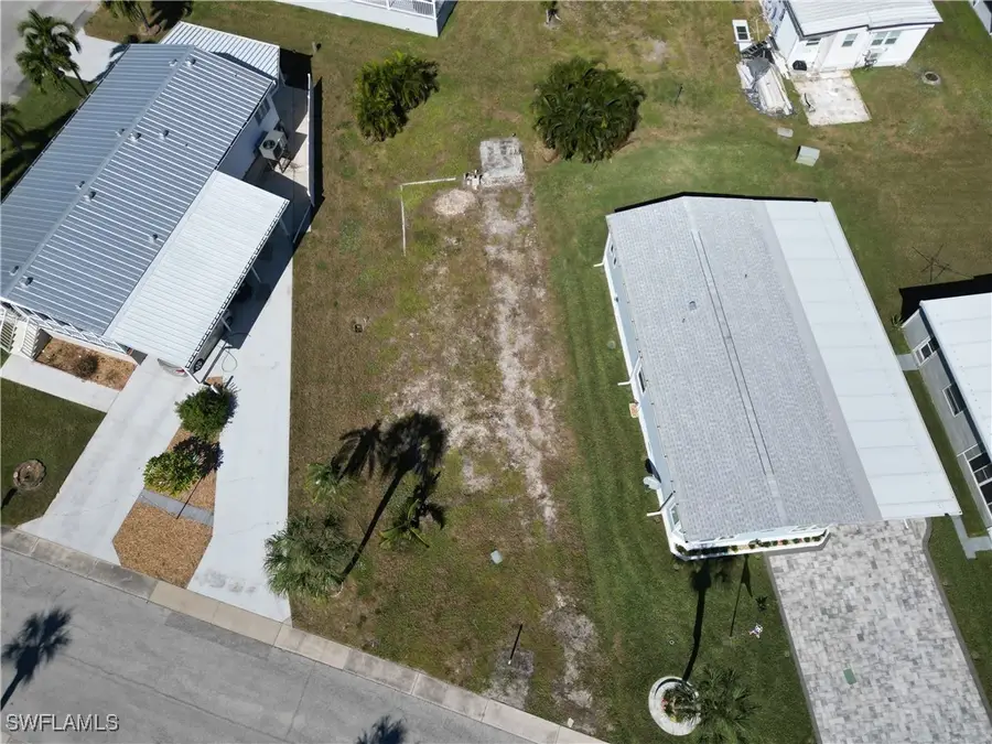 11380 Azalea Lane, Fort Myers Beach, FL 33931 - Image #3