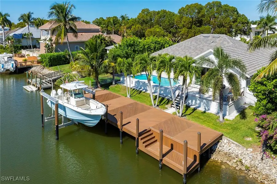 1550 Chesapeake Avenue, Naples, FL 34102 - Image #3