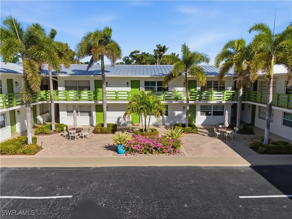 975 9th Avenue S #11, Naples, FL 34102 - Image #1