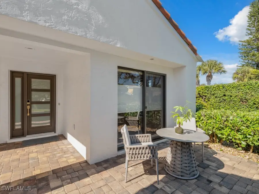 909 Reef Point Circle, Naples, FL 34108 - Image #2