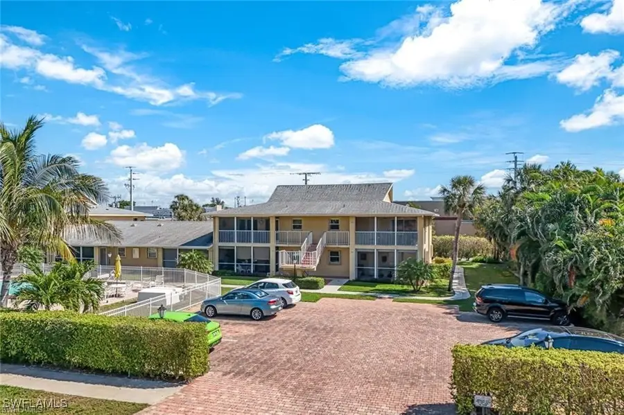 2000 Alamanda Drive #206, Naples, FL 34102 - Image #2