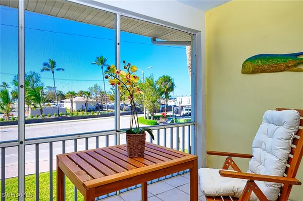 1550 Gulf Shore Boulevard N #W4, Naples, FL 34102