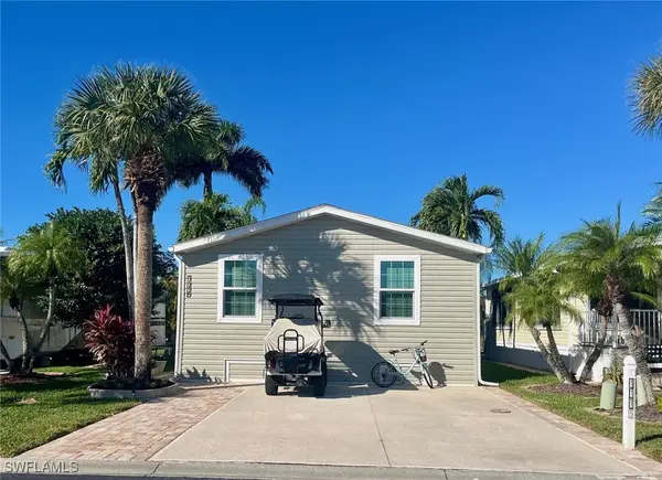 1115 Jade Lake Point, Naples, FL 34114