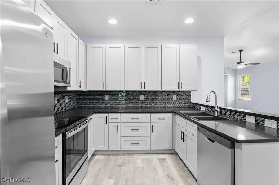 4316 Avian Avenue, Fort Myers, FL 33916 - Image #2